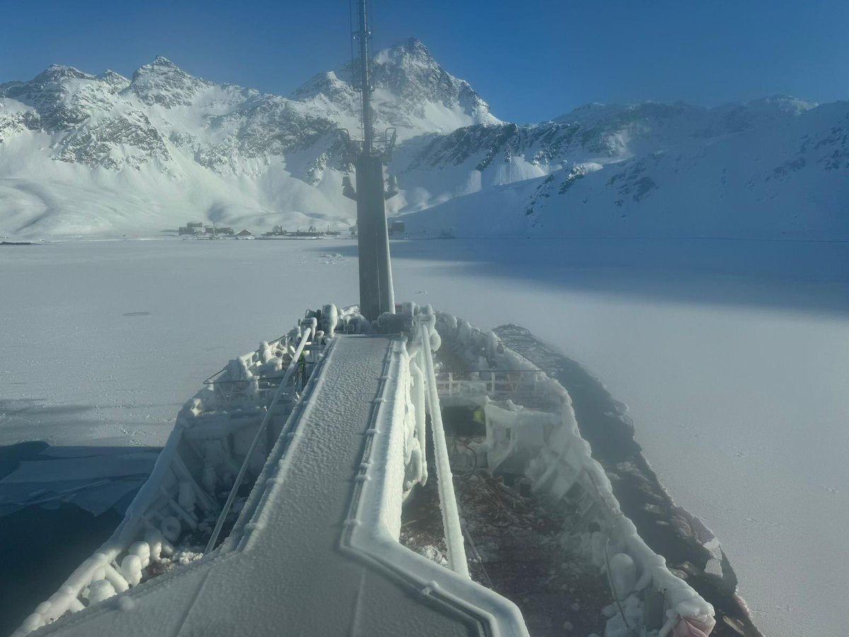 GovSGSSI's tweet photo. A very frozen FPV Pharos SG ⛴️ as a result of the plummeting winter temperatures in South Georgia over the last few days 🇬🇸❄️

📷 Karen Wolstenholme  #SGSSI #winter https://t.co/dfIDJZBORA