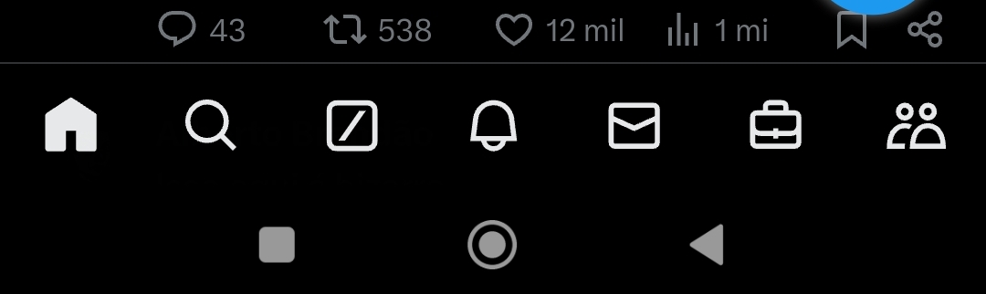 cindy_vx's tweet photo. Gente, que coisa pavorosa é essa aqui? As fadas do design estão se contorcendo agora 🫣 https://t.co/ncpe17iyxy