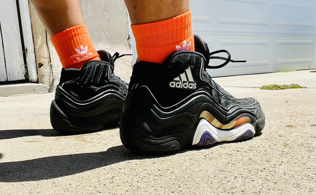 kb8thekid's tweet photo. Day 15 of #24daysofkobe and these next few wears I’m taking the young ones back to school on the adidas Kobe line 😆 went with the @adidasHoops first retro kobe kb eqt IIs aka the crazy 98 i think you guys know them as now crazy 2 also 🤷🏽♂️ @adidas #wdywt #kotd #frobe #kbeqt2 https://t.co/ZQur0F9Ru4