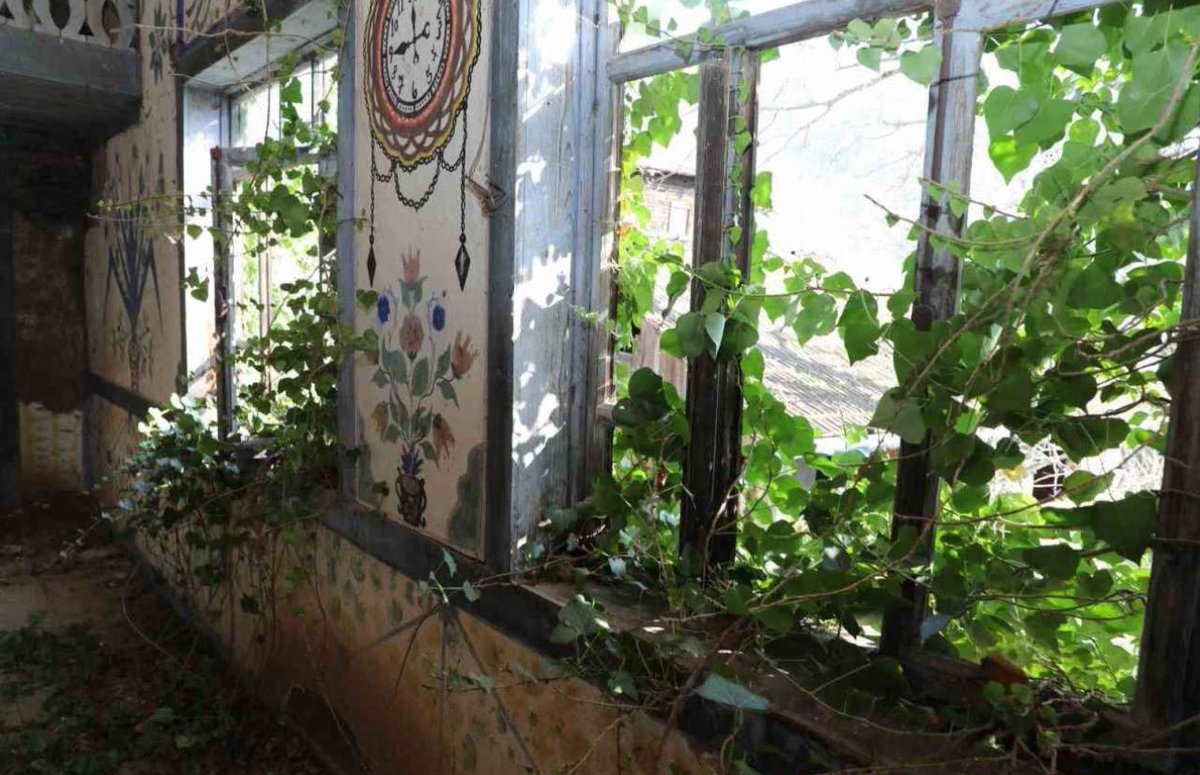 tasvirsanatlari's tweet photo. Sakarya’nın Akyazı ilçesinde bulunan kalemişleri ile öne çıkan cami için restorasyon kararı alınmış. 

https://t.co/gHjmCljzq0 https://t.co/Yqm4qtm461