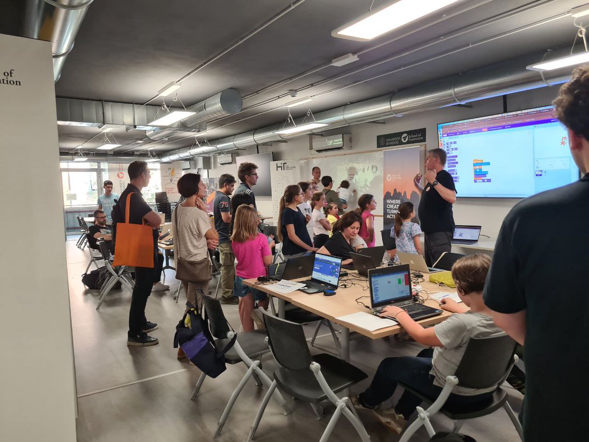 CoderDojoTrento's tweet image. OpenDojo al Trento Open Festival: Sabato 8 giugno abbiamo avuto il piacere di svolgere un MEGA evento finale alla School of Innovation (SOI) di Trento che ha visto grandissimo successo di pubblico con ben 120 partecipanti tra ragazzini, genitori e mentor!
coderdojotrento.it/2024-06-08-spe…