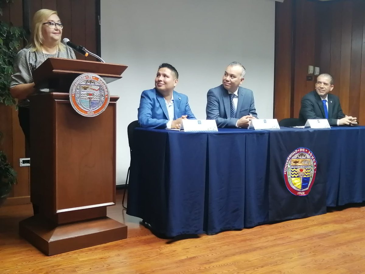 SoyUnison's tweet photo. Este jueves @MatUnison conmemora 20 años de fundación del Posgrado en Ciencias Matemáticas. La rectora @RitaPlan presidió la ceremonia de aniversario en la que también se reconoció a quienes contribuyeron a la creación de esta opción educativa. https://t.co/7b0ckpjOCg