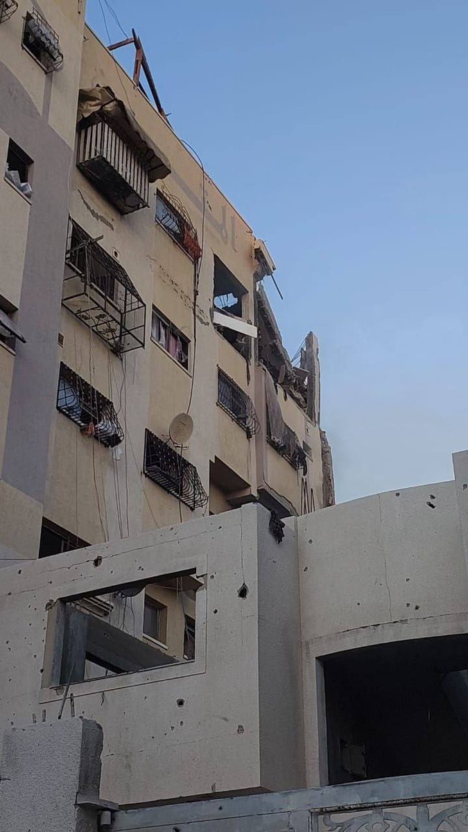OnlinePalEng's tweet photo. Israel occupation warplanes targeted a residential apartment in the Al-Matheen building in the Al-Tawbah neighborhood in the Jabalia refugee camp, north of the Gaza Strip. https://t.co/p0XhONwg4f