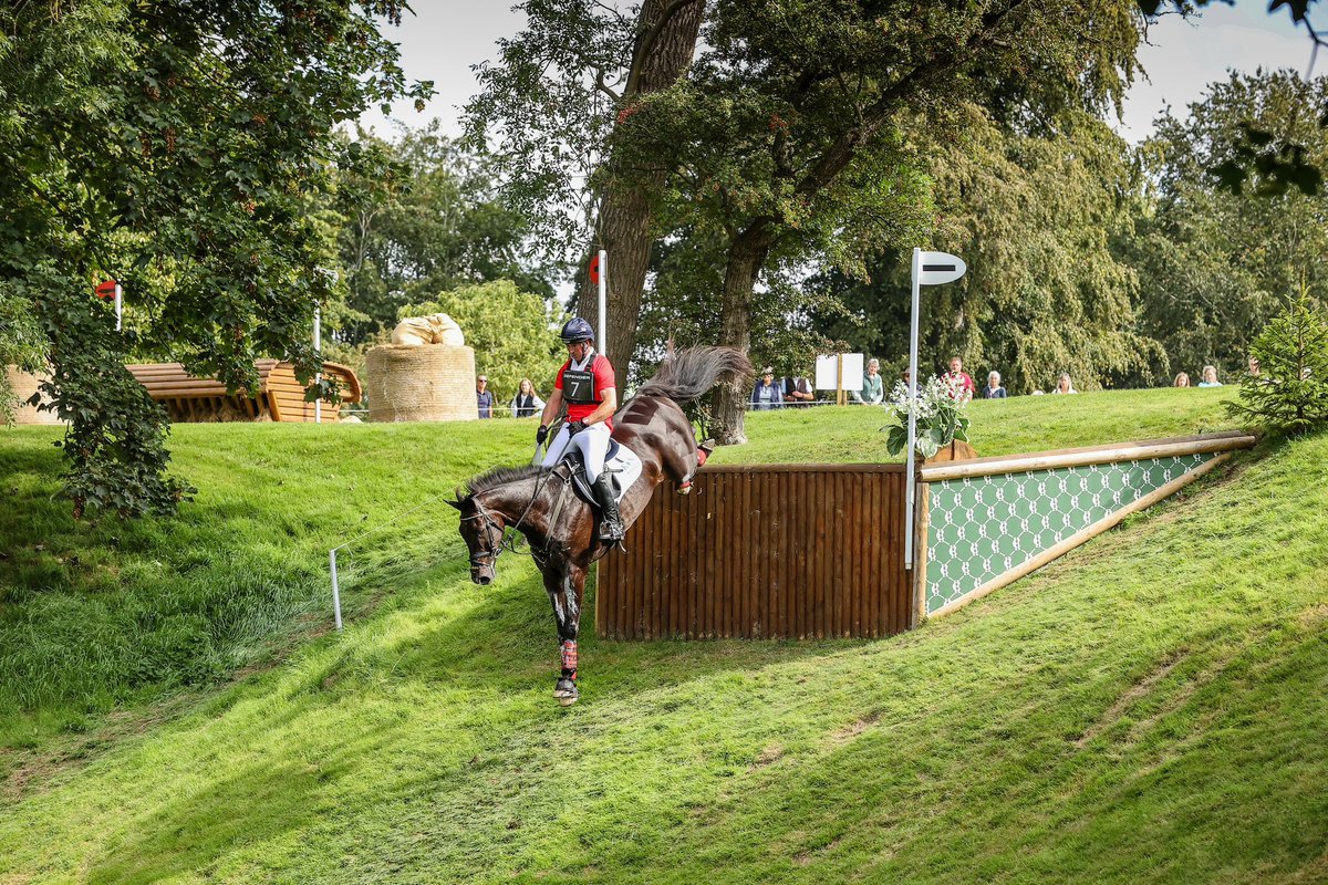 77 entries so far; 10 nations, 4 Burghley-winning riders, 8 CCI5* winning horses, 12 CCI5* winning riders, 23 Olympians and the current world number 1, 2, 3 and 4 - we’ve got quite the field for Defender Burghley 2024. 

burghley-horse.co.uk/competition/20…