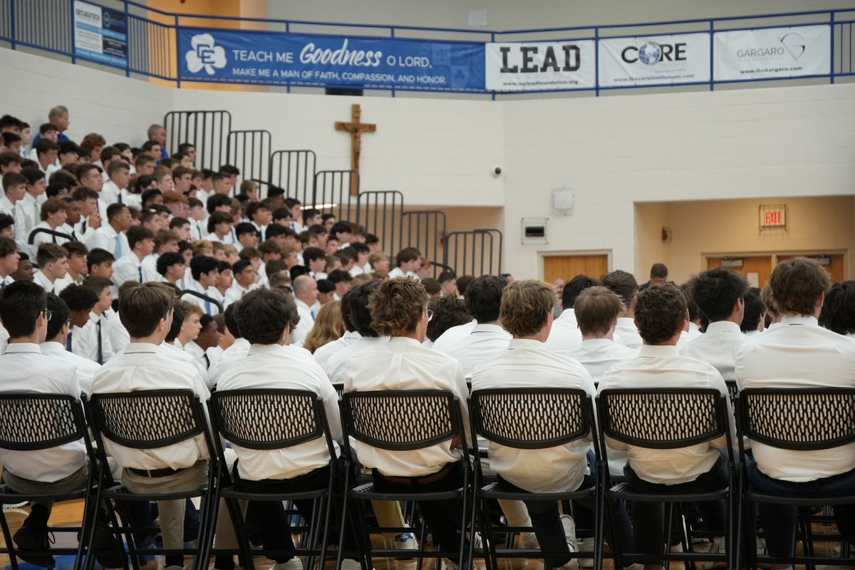 DCC1928's tweet photo. Catholic Central is kicking off the first week of school right by putting our faith first! Today, Shamrocks came together for our first all-school Mass, the Feast of Assumption.
#OneShamrock #GoodnessFirst https://t.co/CTq4DHJcgL