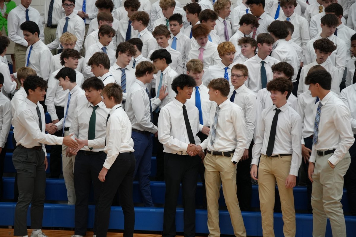 DCC1928's tweet photo. Catholic Central is kicking off the first week of school right by putting our faith first! Today, Shamrocks came together for our first all-school Mass, the Feast of Assumption.
#OneShamrock #GoodnessFirst https://t.co/CTq4DHJcgL