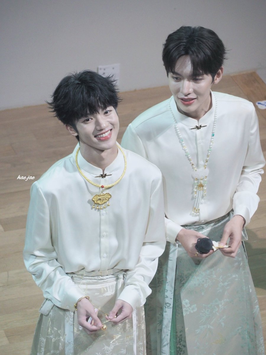 hathairat_hae's tweet photo. บัตรชั้นสองฟินเวอร์🥰
#ก่อนดอกไม้บาน 
#MeetYouattheBlossom
#花开有时颓靡无声
#ลี่เล่อ #Leslie #LiLe
#หวังอวิ๋นข่าย #WangYunkai https://t.co/800WNge3lF