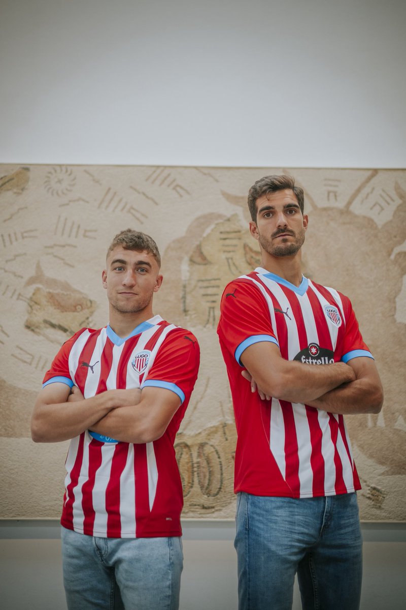 CDeportivoLugo's tweet photo. Unha camiseta ๐ญ๐ฎ ๐ถ๐พ๐ผ๐ฎ๐ธ ๐ผ๏ธ
๐๏ธ @MuseoLugo
#ADeSempre
#ForzaLugo https://t.co/wo72Oi9eAW