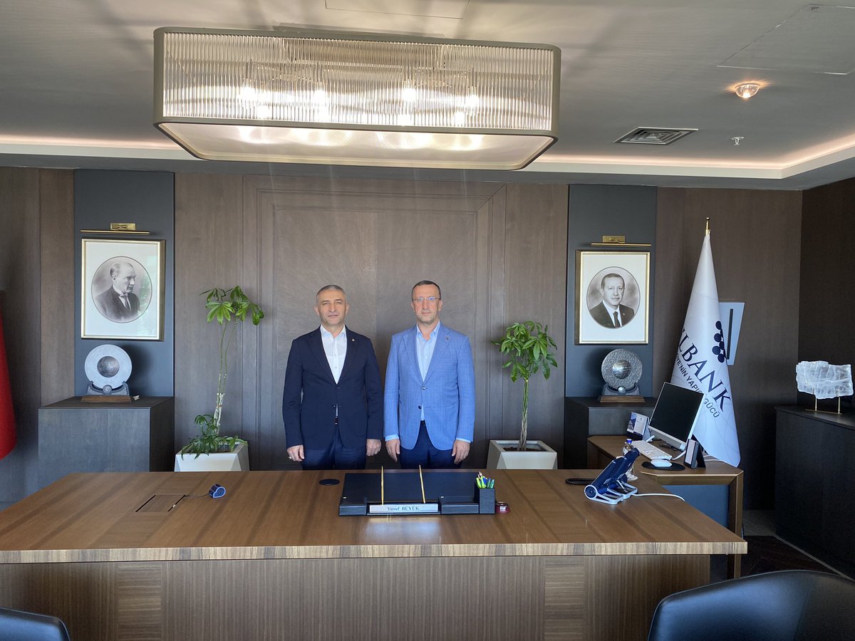 İlbank Yönetim Kurulu Başkanı olarak atanan , Sayın Yusuf büyük,e  hayırlı olsun ziyaretinde bulundum.

Ziyarettte kamu kuruluşlarına 
iş yapan meslektaşlarımızın yaşadığı güncel sorunları 
depreme karşı alınacak tedbirlerin başında gelen  “Kentsel Dönüşüm” konusunda
