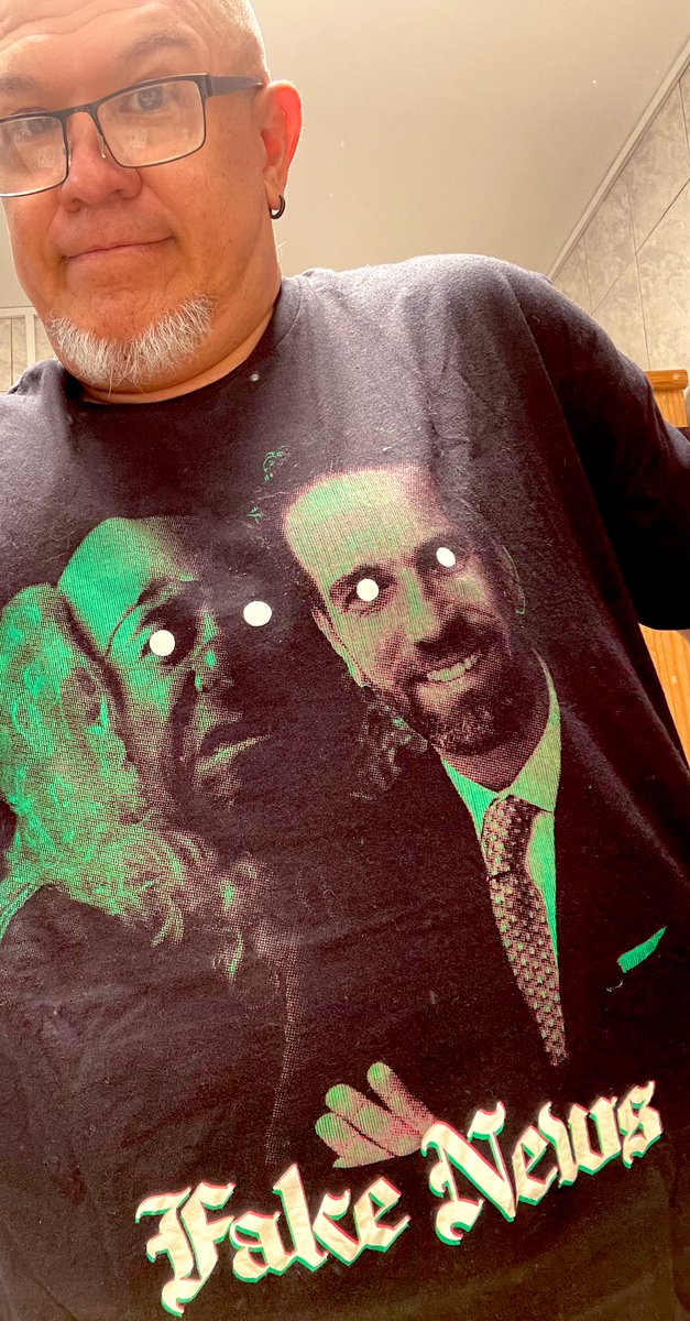 monerorape's tweet photo. Miren la playera que me regaló @krakenkhan https://t.co/QxxKePyMkp