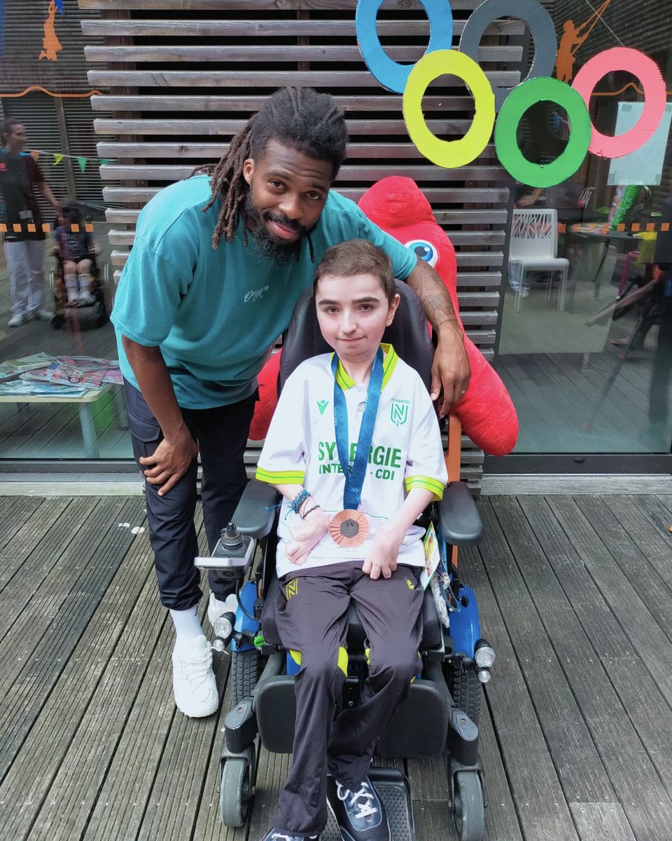jkduverne's tweet photo. En mode Jeux Olympiques avec mes champions 💪🏾
Sourires au max’ ❤ A très vite les loulous !

@Esean_Nantes &amp; fondation @FCNantes 

#FCNantes #JO #GoodMoments https://t.co/JylrAgAifl