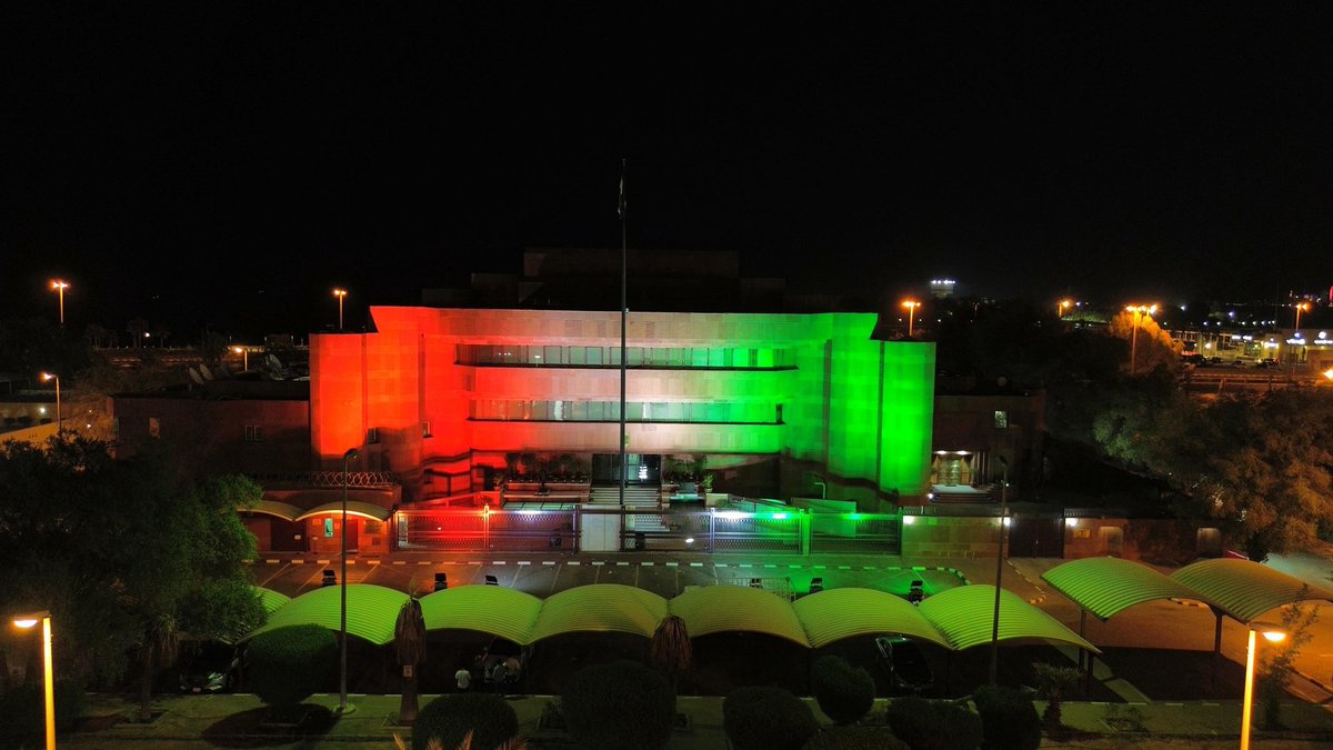 indembkwt's tweet photo. The iconic Embassy @indembkwt building in Kuwait lit up in national tri-colour as part of 78th Independence Day of India celebrations. https://t.co/JqJUH5jRxi