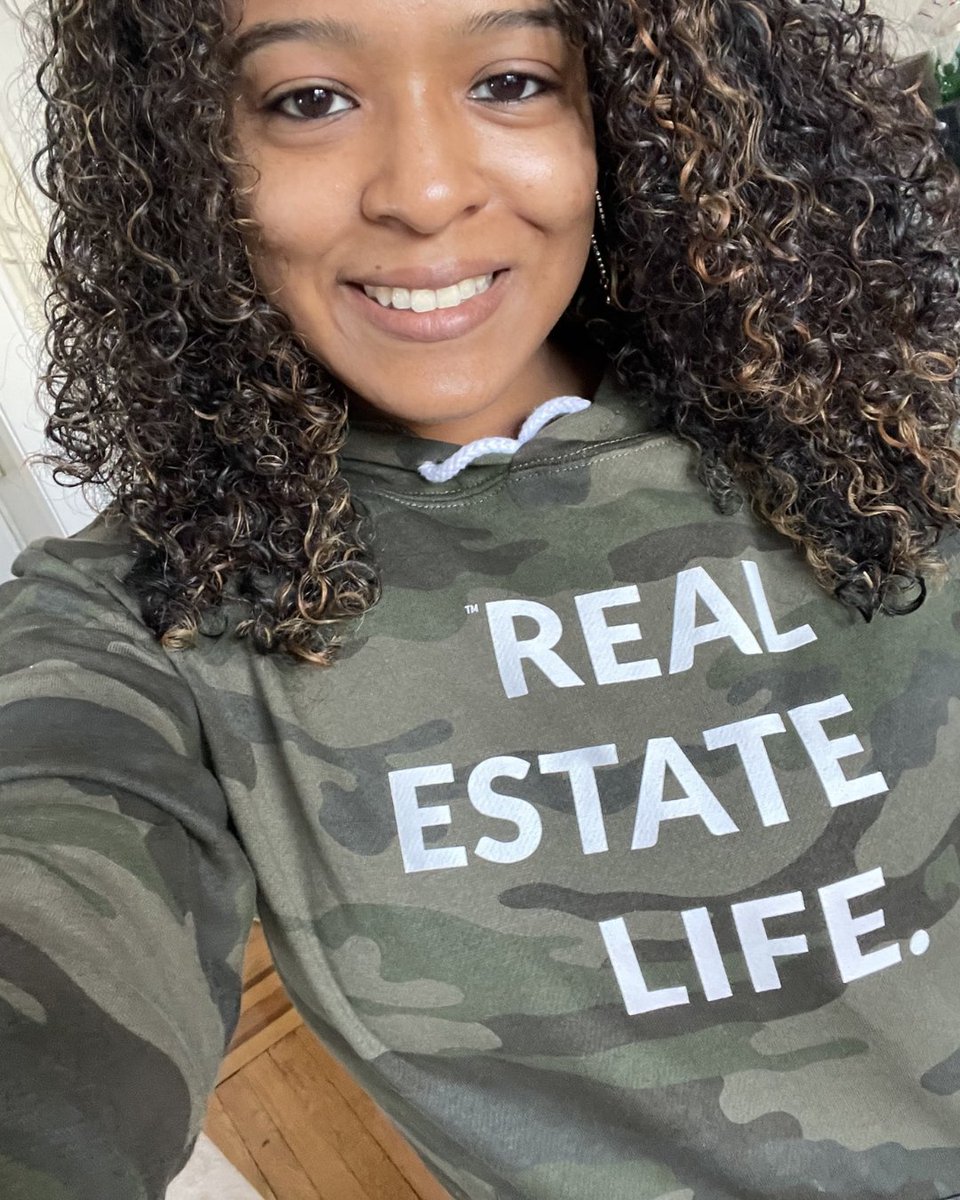 Wear one of our 🔥 hoodies and let everyone around you know you're their go-to for all things real estate! 

#RealEstateLife #RealtorStyle #OpenHouse #HomeSelling #RealEstateAgent #RealEstateMarketing  allthingsrealestatestore.com/collections/ho…
