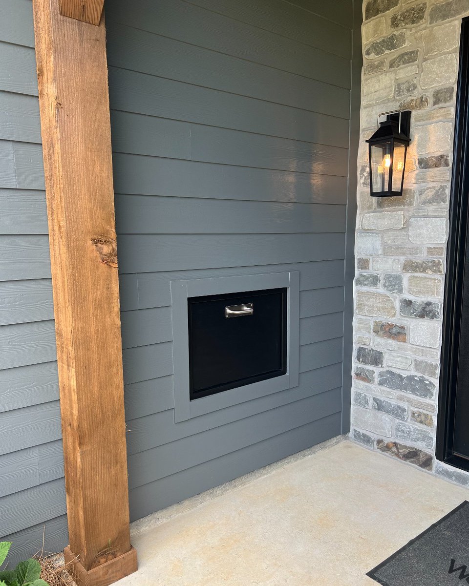 LowderNewHomes's tweet photo. You've got mail 📦 (securely placed in your very own package drop into your garage!)
-
Did you know over 20 million packages are delivered each day? Now you can have your own secure spot for yours - safe from weather damage and porch pirates! https://t.co/7WcVkXdiO7