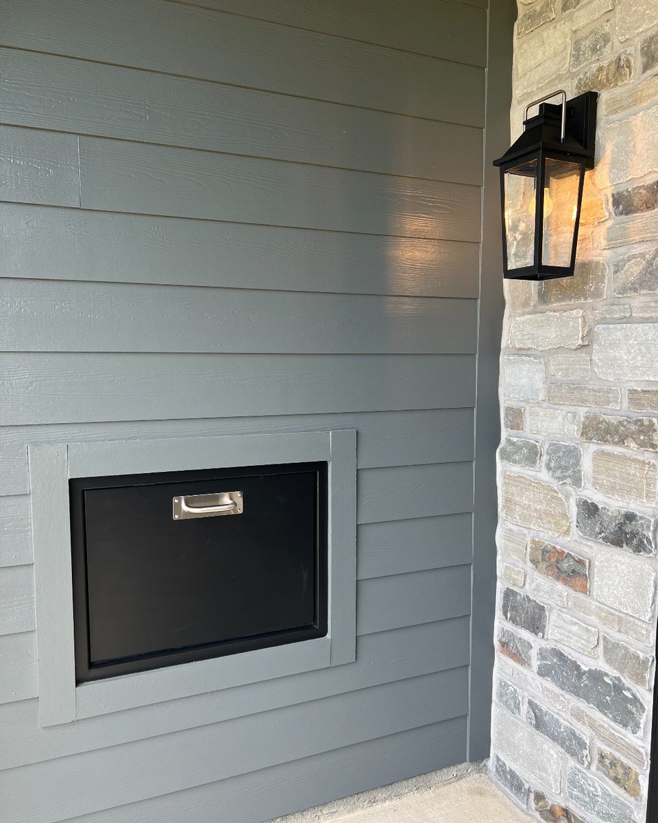 You've got mail 📦 (securely placed in your very own package drop into your garage!)
-
Did you know over 20 million packages are delivered each day? Now you can have your own secure spot for yours - safe from weather damage and porch pirates!