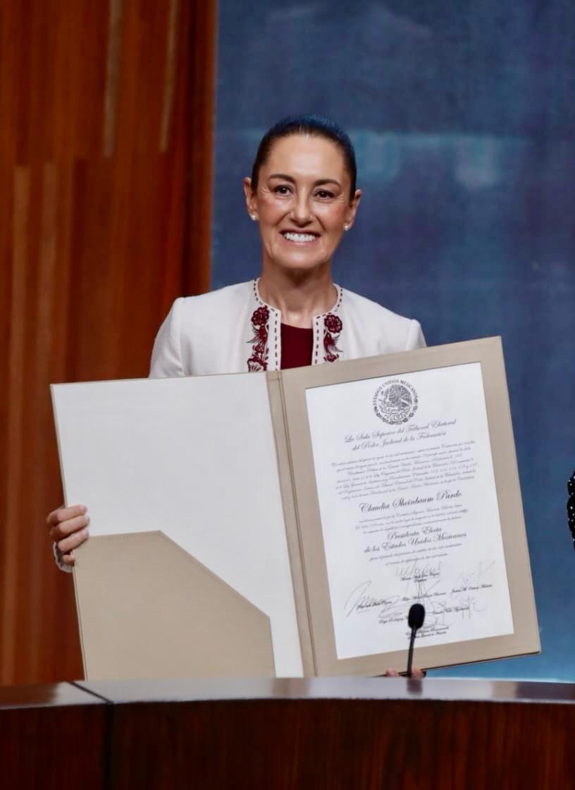 Memoarias13's tweet photo. #ÚltimaHora
SERÁ EL SERENO 
PERO 
Claudia Sheinbaum Pardo 
NO ME REPRESENTA 
#NarcoPresidentaClaudia https://t.co/DdC7xsw5Hq