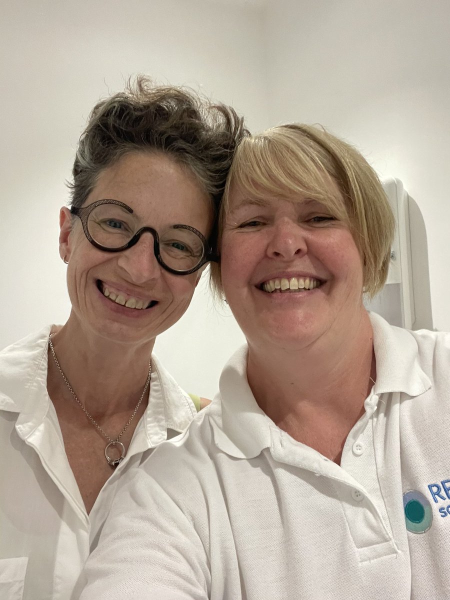 Delighted to get <a href="/Liz_ORiordan/">Dr Liz O'Riordan</a> into Harley Street for some Restore Scar Therapy. While one scar massage is not going to be a total fix, she new strategies to try at home and Liz does so much for charity it was great to give something back for her!
#breastcancerscars #scarmassage