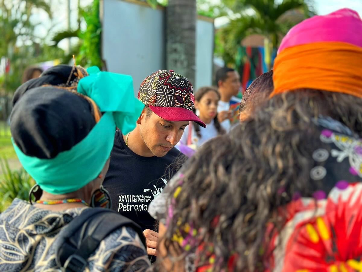 GERMANESCOBARM's tweet photo. Estamos #EntornoAl #Petronio; en su inicio hicimos énfasis entorno a la salud mental, sexual y reproductiva, y lucha #ContraElDengue. https://t.co/MPt6Pppn1S