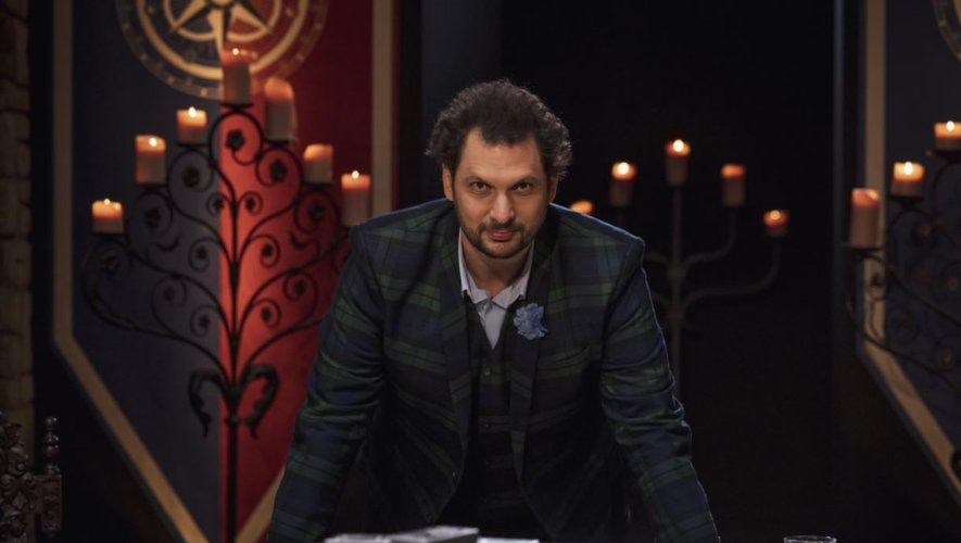 NMalaboeuf's tweet photo. @eric_antoine doublement présent ce soir à la télévision !

@M6 : Lancement de la saison 3 du jeu #LesTraîtres 
@NRJ12lachaine : Rediffusion du spectacle #MagicDelirium https://t.co/A4gl5ZJL3y