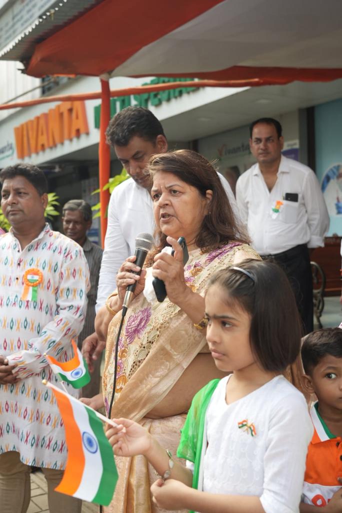 VidyaThakurBJP's tweet photo. आज गोरेगाव विधानसभा मदारसंघातील विविध ठिकाणी ध्वजारोहण कार्यक्रमाला उपस्थित राहून "ध्वजारोहण" केले .

#IndependeceDay2024

@narendramodi @Dev_Fadnavis @BJP4India @BJP4Maharashtra @BJP4Mumbai @cbawankule @ShelarAshish @Jaiprak67394001 https://t.co/V8HhgCHRUN