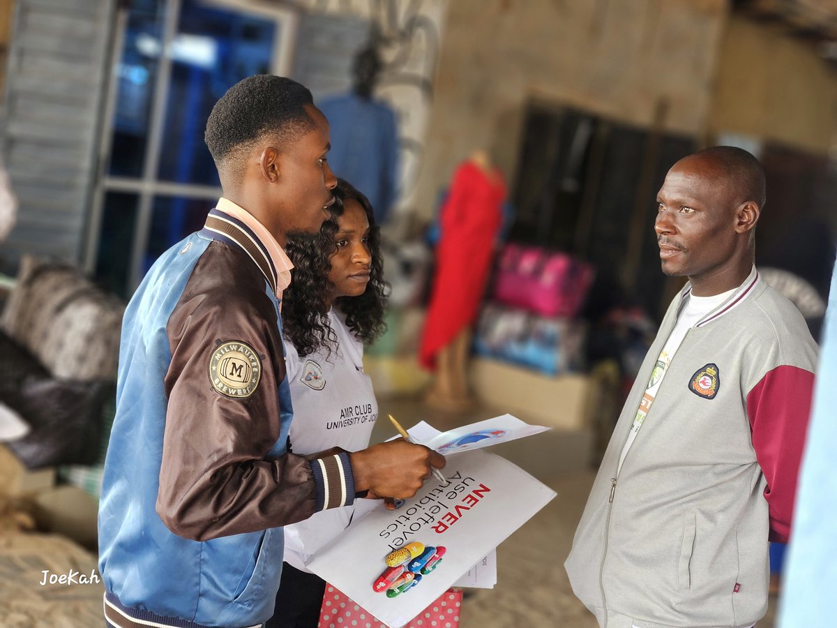 amrclub_unijos's tweet photo. Today, In Collaboration with @100amrstewards , we made our voices heard at Terminus market! Our advocacy campaign brought attention to the urgent need for action against antimicrobial resistance. Together, we can make a difference! #AMRadvocacy #amrclub #fightagainstsuperbugs https://t.co/ycsmNzWloh
