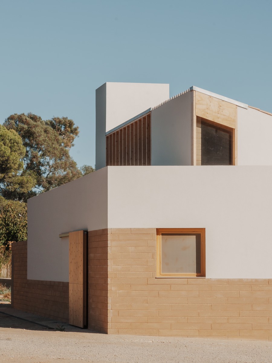 e_architect's tweet photo. Barcelona-based studios Bajet Giramé and JAAS have been leading the ALFACS House project, a gradual architectural metamorphosis in Catalunya:
https://t.co/hnXw39VCW3
#House #Tarragona #Catalunya #Spain #SpanishHome https://t.co/tjc3Qxgtan