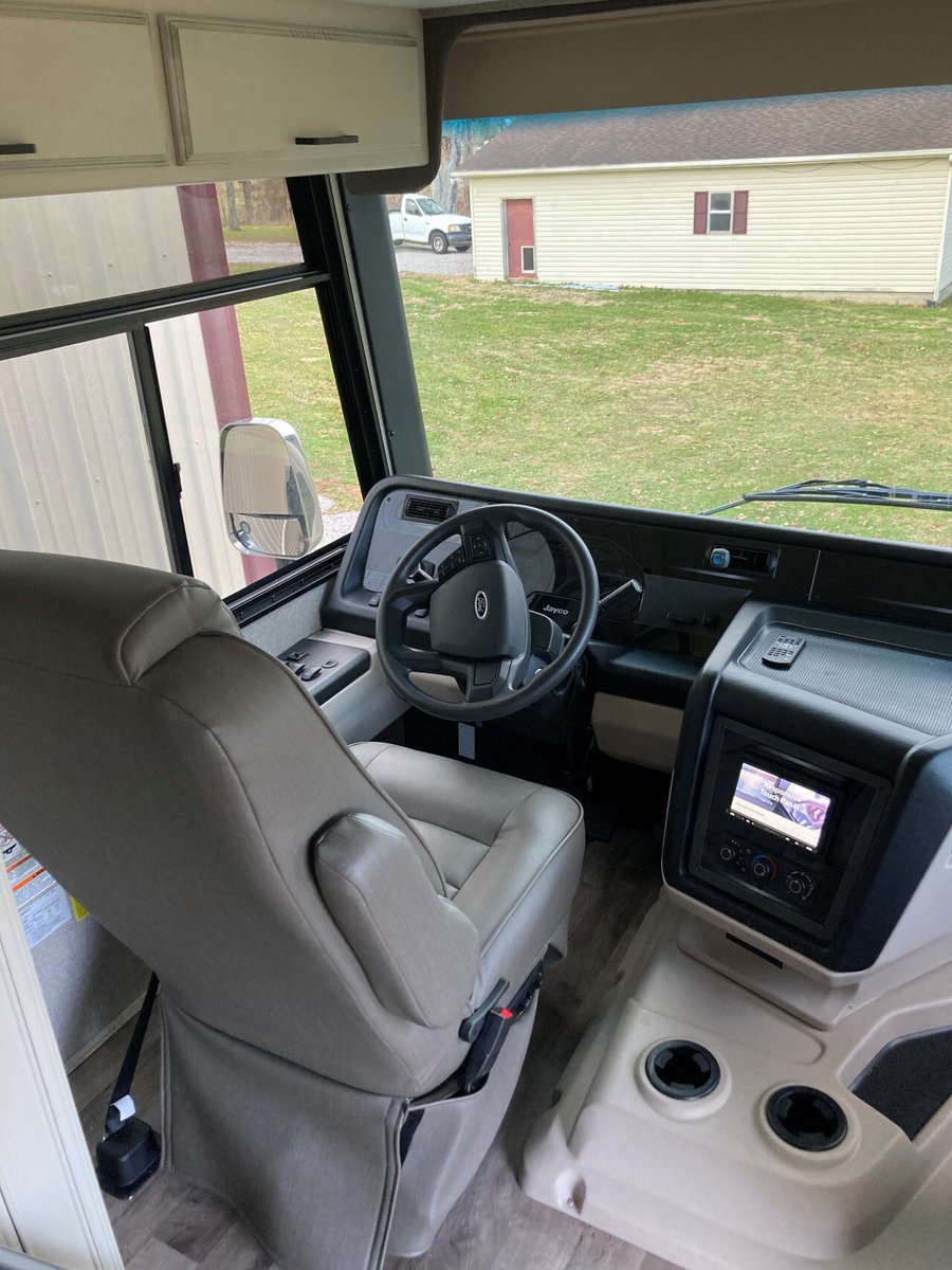 RVTrder's tweet image. Why wait? 🌟 🚐 Own this 2021 Jayco PRECEPT 34G and start your adventure 🛒 ✨

📍 Eubank, KY
💵 $118,500

#RVs #JaycoRV

 brnw.ch/21wLS16