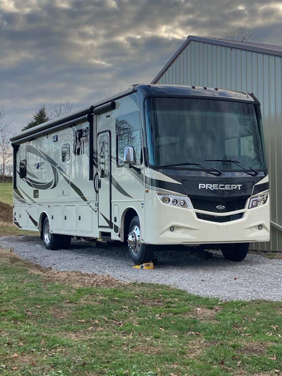 RVTrder's tweet image. Why wait? 🌟 🚐 Own this 2021 Jayco PRECEPT 34G and start your adventure 🛒 ✨

📍 Eubank, KY
💵 $118,500

#RVs #JaycoRV

 brnw.ch/21wLS16