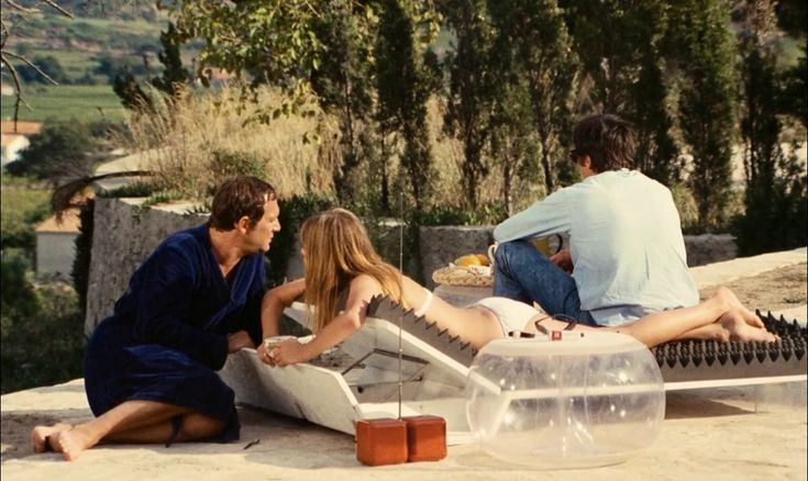 saintdemie's tweet photo. la piscine, 1969 🌀 https://t.co/6HmuhrmX6y