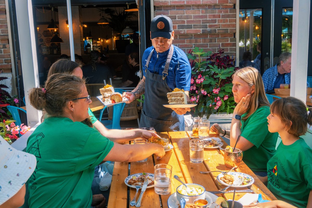 This week, our DANK Haus Sommer Camp went mobile to Chef Art Smith's Reunion near Navy Pier! 🌊🎡

They enjoyed an exclusive ✨behind-the-scenes✨ look from seasoned chefs and tasted (natürlich) the delicious rewards of their labor. 🧑‍🍳🍰