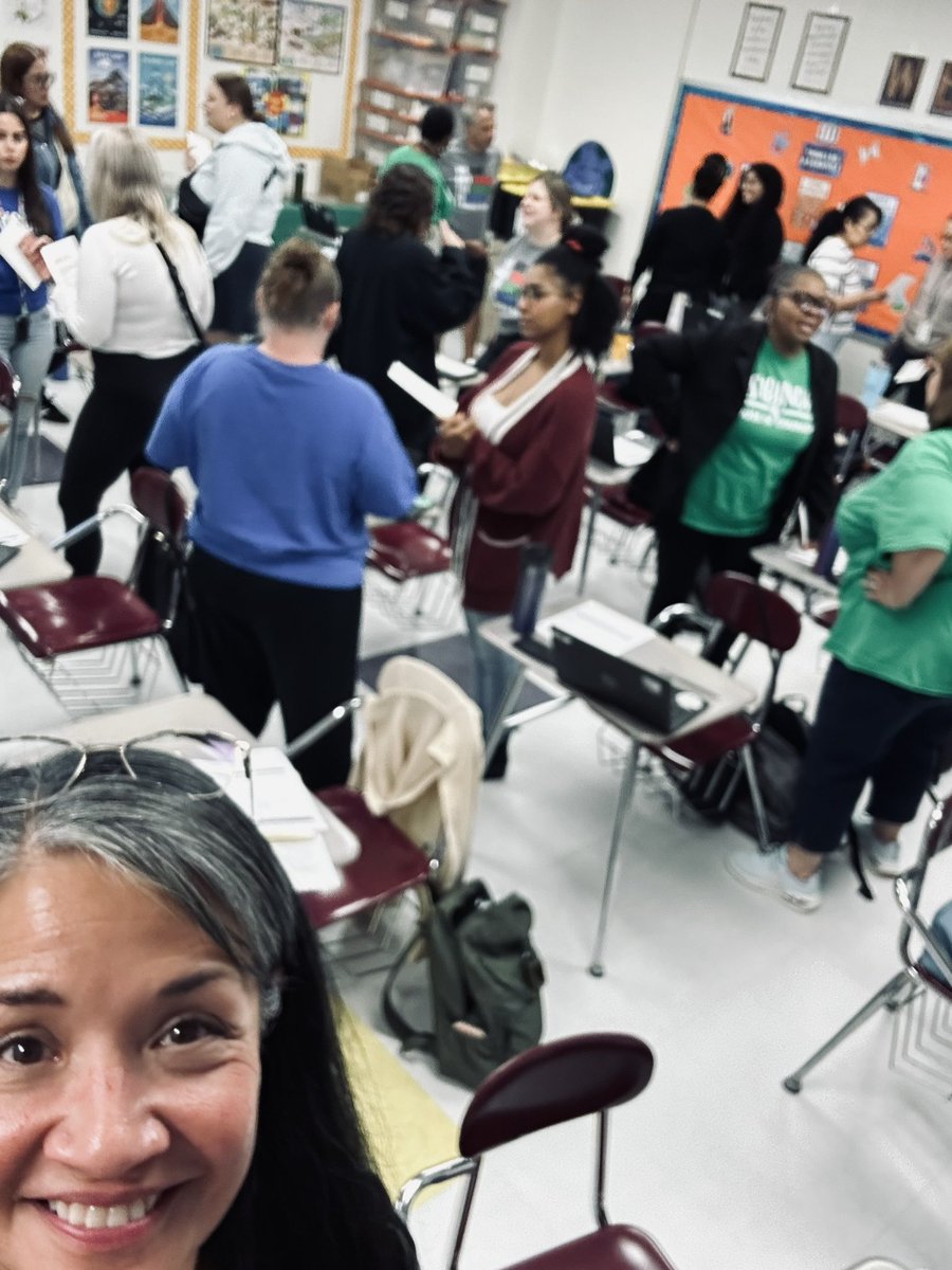 sweat_nancy's tweet photo. Hosting 4 sessions at the Teaching, Learning &amp; Assessment PD at Bellwood School District 88 on Empowering Students in Tier 1 &amp; Virtual Articulation. Surrounded by some of the best! #One88 #AADULLC https://t.co/2eNiCYGFcp