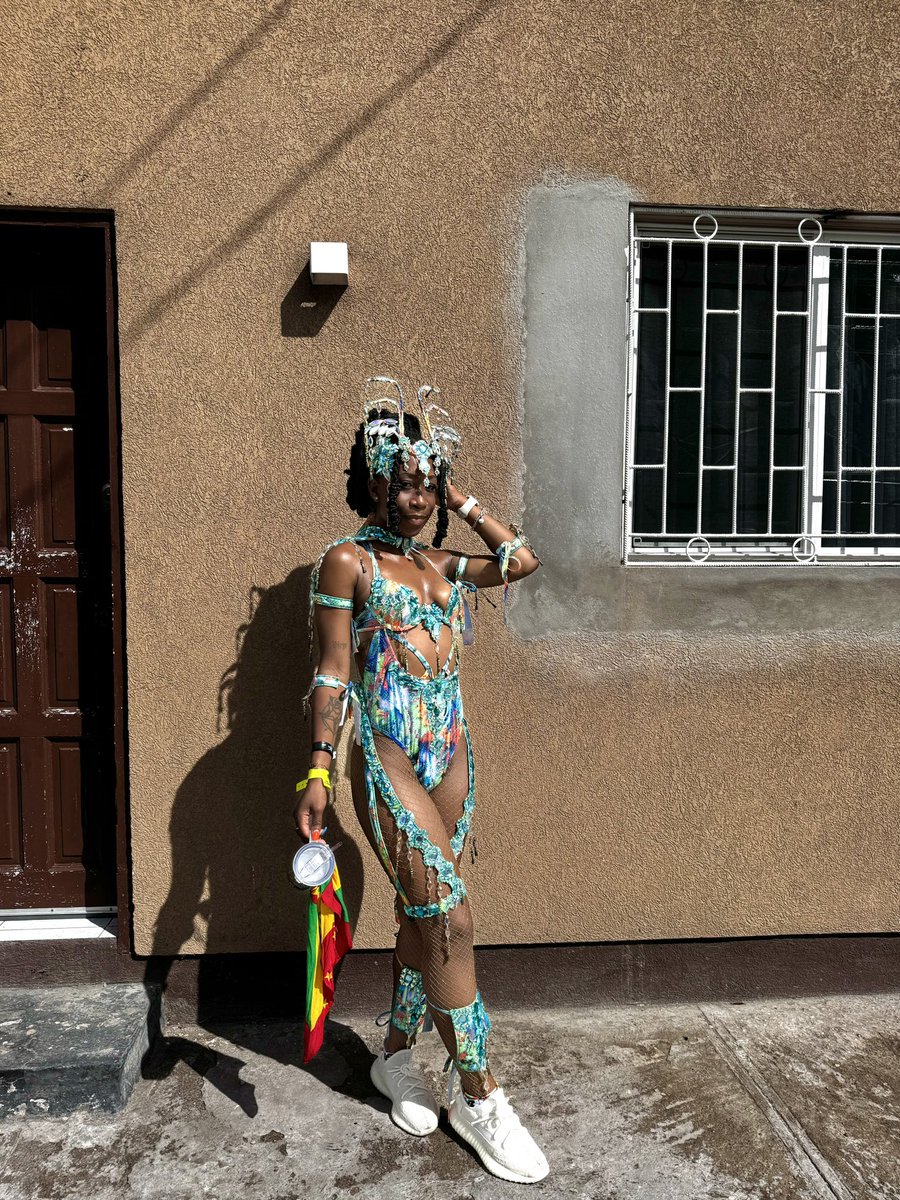 _itsAviix_'s tweet photo. Spicemas! 😍 
I had the BEST time 🇬🇩🩵

w/ @lavishtheband https://t.co/UyeGncVHgY