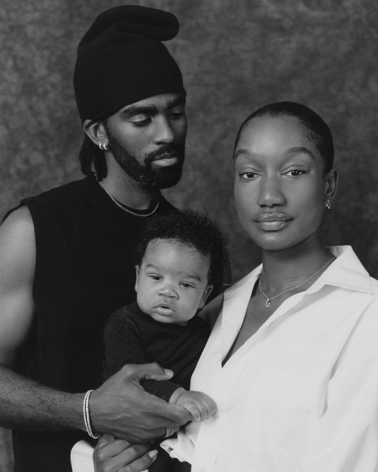 blacktwiterthrd's tweet photo. Building a beautiful family together!🥹 https://t.co/O2WShmzTo9