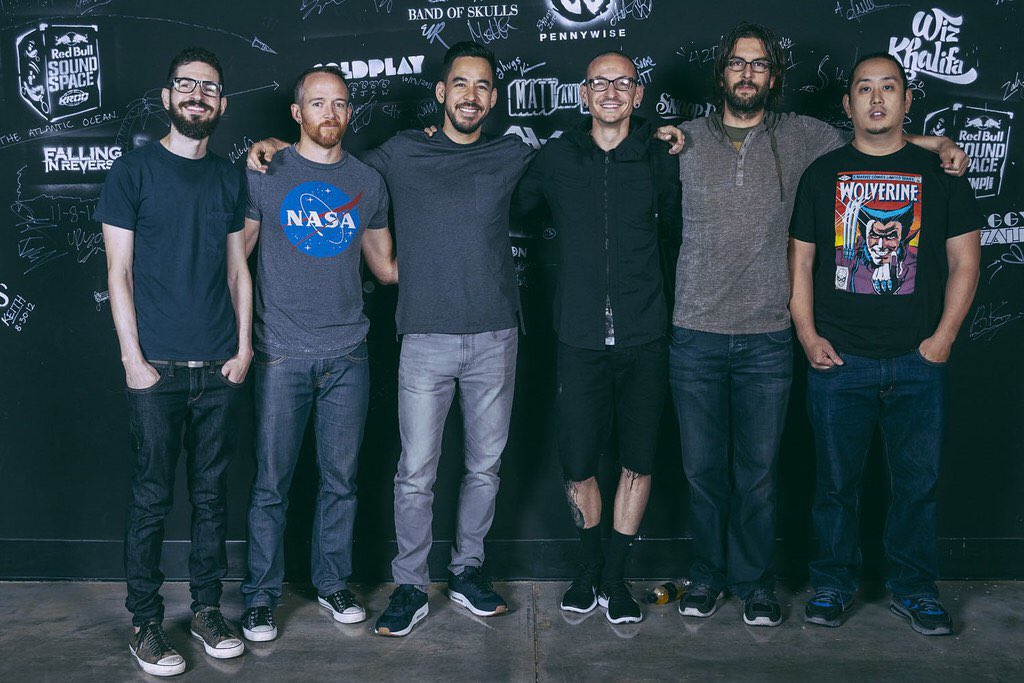 BroodingAnanas's tweet photo. in the meantime, don’t forget to vote for Linkin Park today💃🏻
https://t.co/d7lKGP87Es https://t.co/dRZKC01xFw