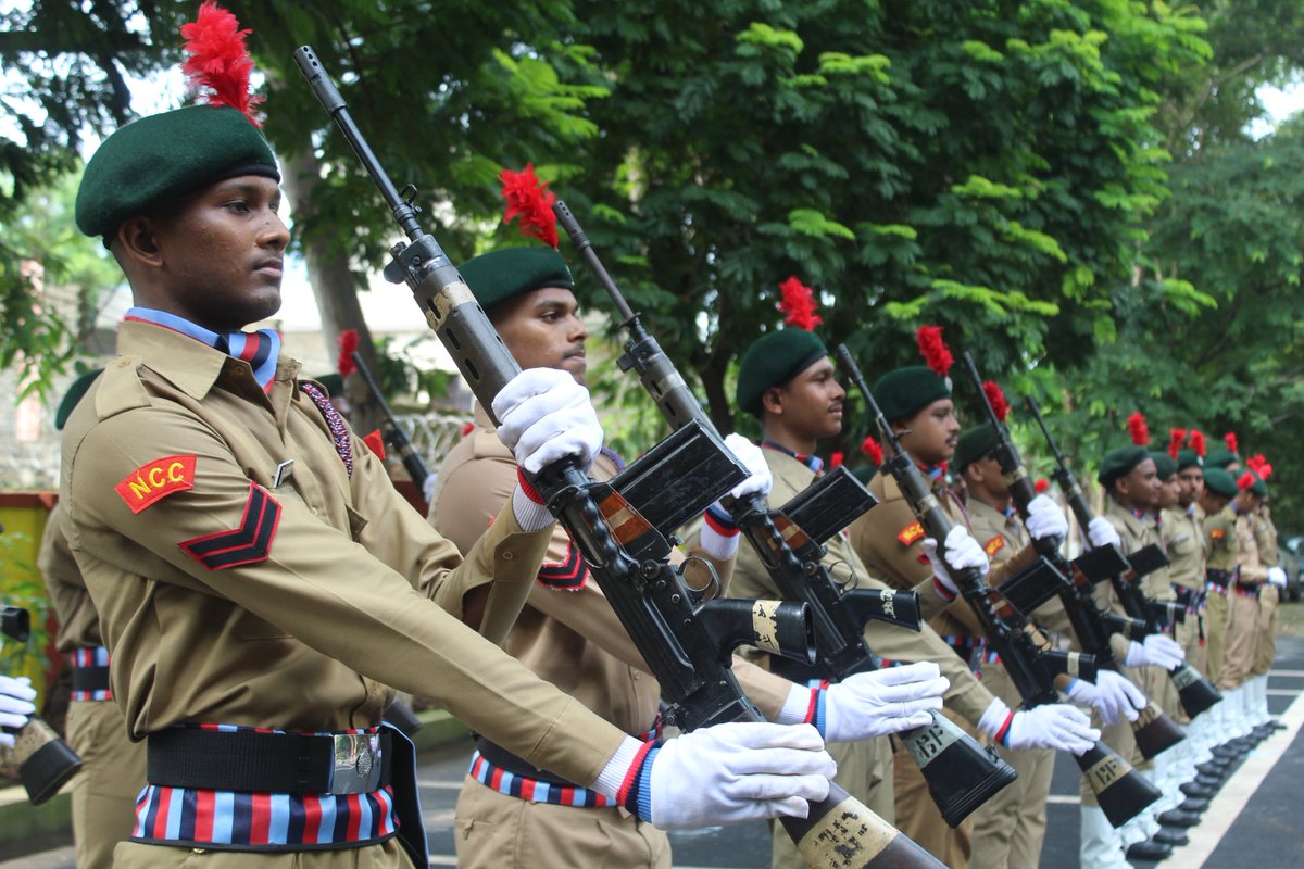 veerwarriors's tweet photo. 78th Independence Day of our nation was observed by TEAM 3(O) CTC NCC, BURLA. An unwavering display of parade, soothing voice to awake the patriotism, guard of honour to the national flag. The events to commemorate this day were displayed along the core moto of NCC.

#NCC #VSSUT https://t.co/wnWgywp8i1