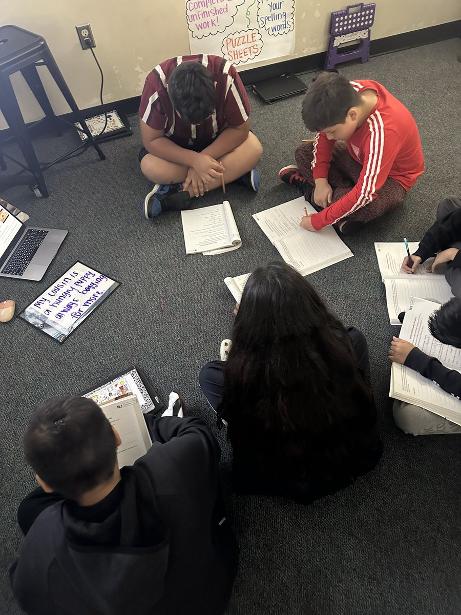 msquintanilla_'s tweet image. Pausing Point = Perfect Station Time! 🎉 Love watching my students engage, explore, and grow during these moments! 💡📚 #somosSTALLIONS @NoLeaderLikeMe @SmithES_AISD