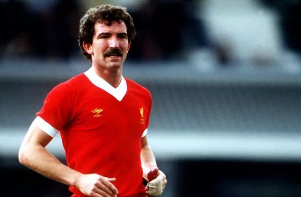 FootballRemind's tweet photo. Which player was better?
Graeme Souness 🏴
or
Bryan Robson 🏴
Vote below 👇 #RemindBattle https://t.co/DFHsUyeROS