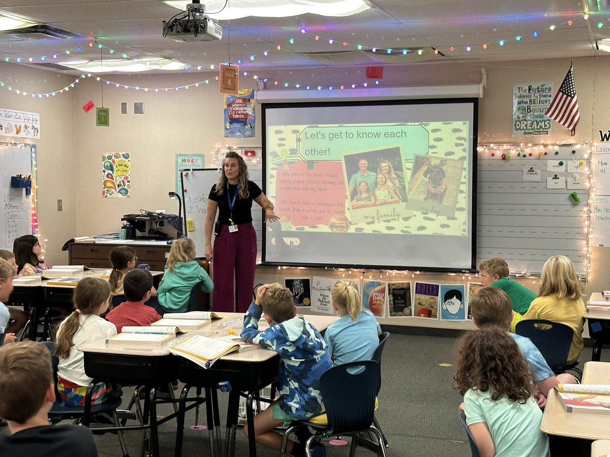 Thank you to our new school social worker, Mrs. Creager, for stopping by this morning! She introduced herself and explained more about how she can help us at Woodbrook. 🤩