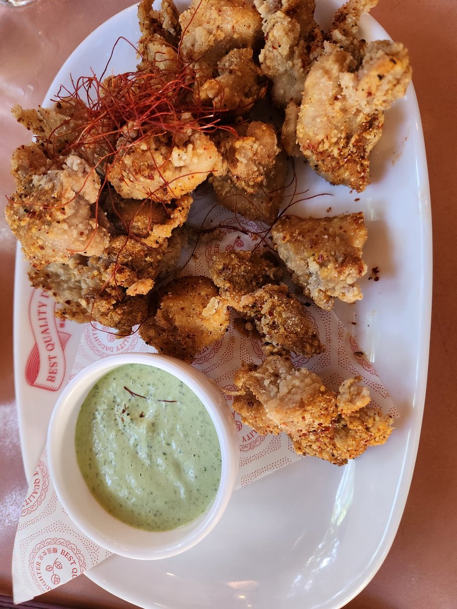 wangcindy1114's tweet photo. Chinese Popcorn Chicken actually goes so well with the cilantro sauce, PLUS, Using the chopsticks like a PRO!!! https://t.co/QoNxEfqF81