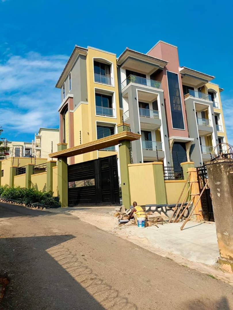 Ddiiro078's tweet photo. Apartment for sale located in kyanja Kampala
One bedroom and sitting room 8 units 
Monthly income ( 12 million per month  ) 
Selling price ( 1.5 billion Uganda shilling  ) negotiate 0753850035. @ddiiroproperty https://t.co/WM6WE01VWY