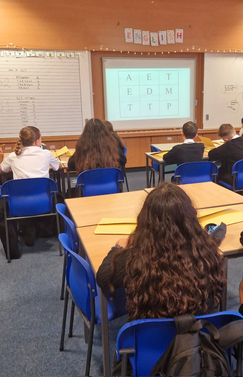 BearsdenAcademy's tweet image. What a brilliant second day with our young people! It was great to pop along to @BearsdenEnglish and see S1 so engaged in their #learning &amp;amp; #reading. They are already showcasing the #schoolvalues &amp;amp; are off to a fantastic start!  Mr Sloan and @Bearsden_Guid are very proud! 🤩🌟🤩