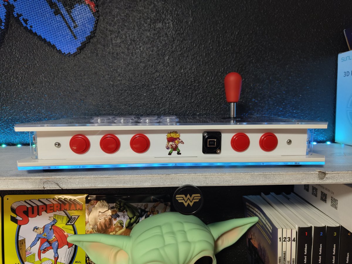 XBattleMonkeyX's tweet photo. Beautifull one from Germany, simply arwork with #sf3alex
-The Boss X enclosure
-#samducksa 202mx buttons
-#rp2040 Board with Ps5 Ad on
-#Seimitsu ls58 lever #kori soft battop
#arcadestick #fightstickfriday #custombuild #streetfighter #Alex
Enjoy😜 https://t.co/paHVpdorwM