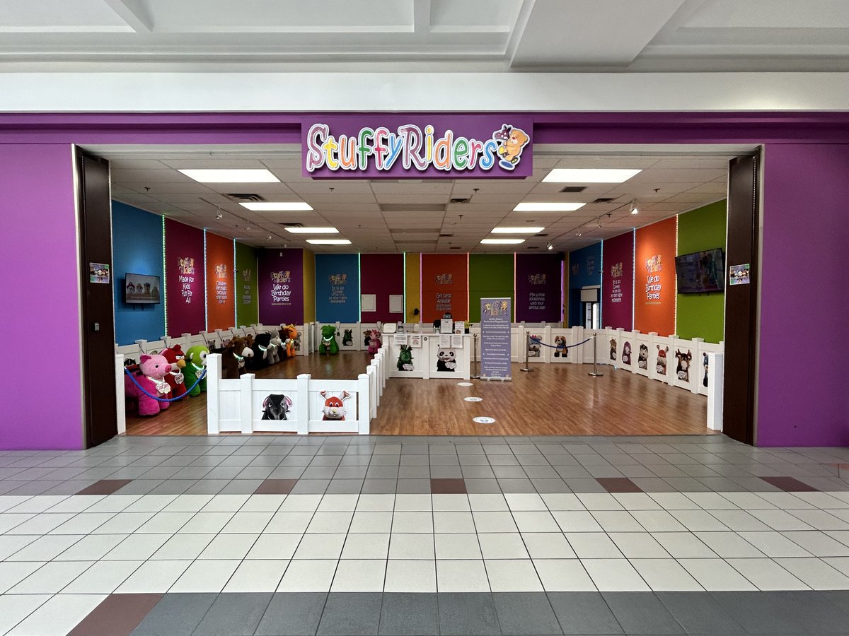Bring the whole family in for some fun with @stuffyriders!
#stuffyriders #familyfun #MH_Mall