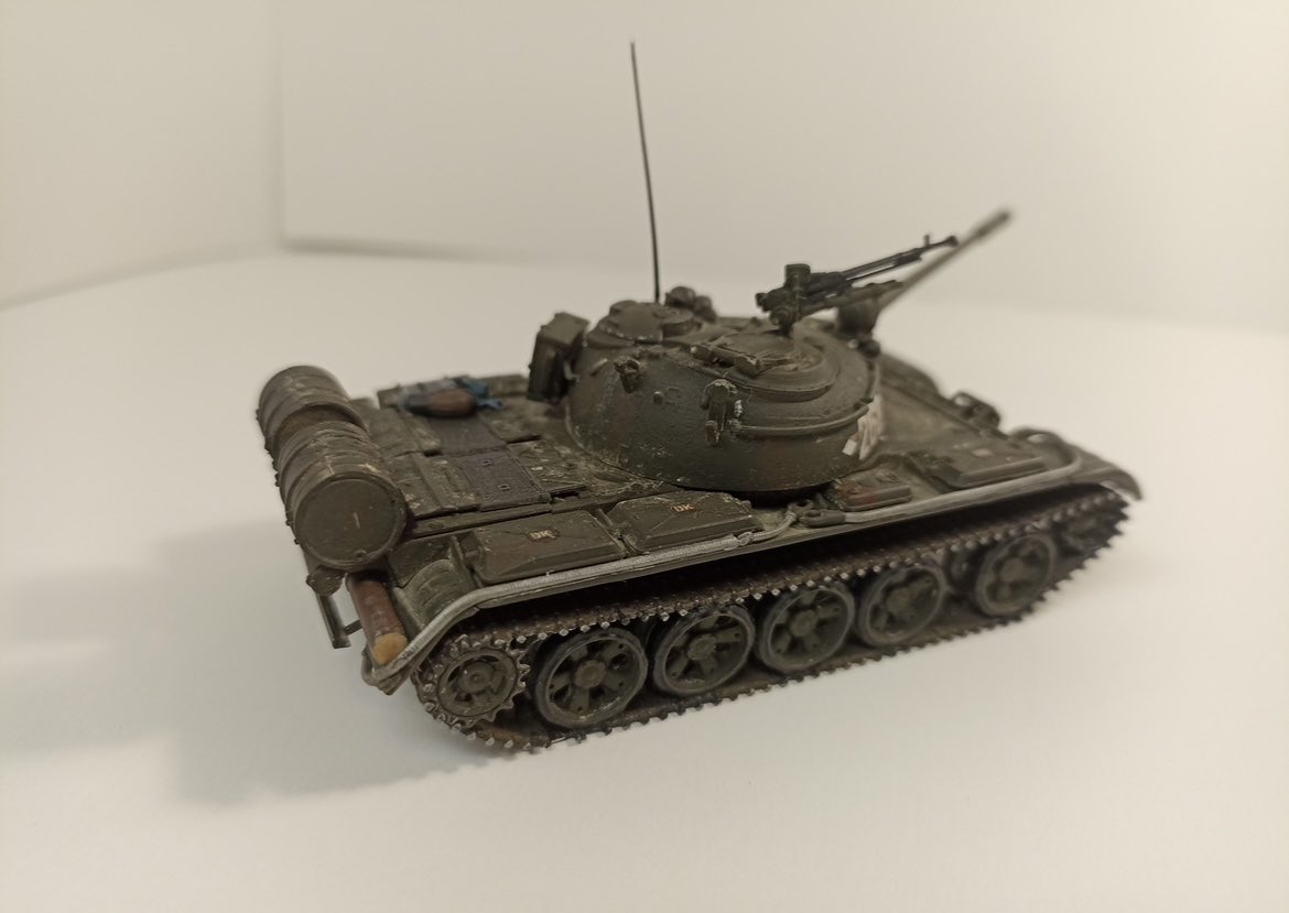 CatoAngery's tweet photo. T-55a Landstreitkräfte der NVA, Cottbus, DDR, 1990. Revell 1/72. Slightly older build from 2022 so the pic quality is less than ideal. https://t.co/yMa5eUPMF3