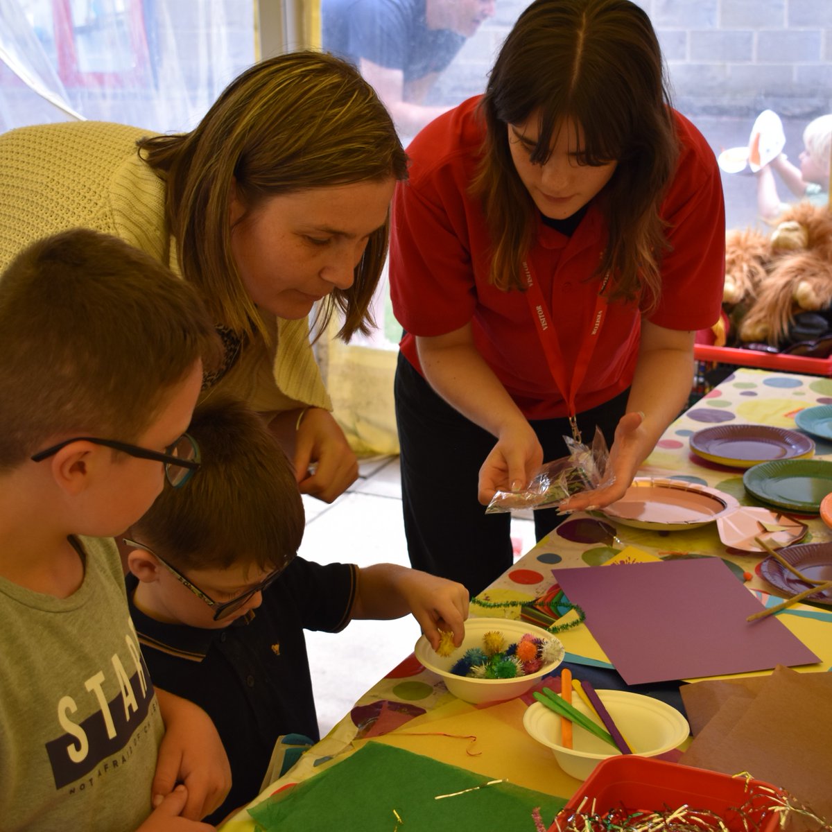 eurekamuseum's tweet photo. Join us every Friday this summer for StoryMagic Theatre puppet making workshops 🎭

These jam-packed 45min sessions are perfect for kids (and adults!) aged 5yrs and up...

🕦 11:30am, 1:30pm &amp; 3pm
📍 Outside in the marquee

Book your spot at the Info Desk for more puppety fun 🤗 https://t.co/iChTukBmba