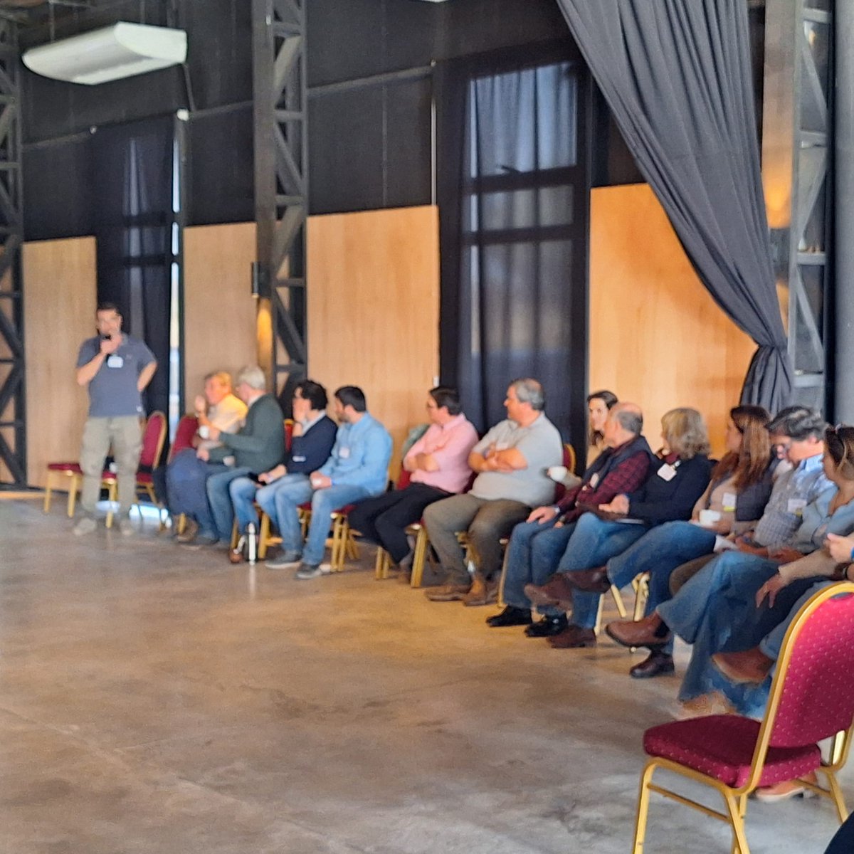 #Ahora en 📍 Paso de los Toros, Tacuarembó

Encuentro de trabajo del Proyecto #GestiónDelPasto 
✔️Presentación
Con la participación de productores responsables de los Establecimientos laboratorio, equipo técnico del Plan, INIA, monitoreo y autoridades

#FPTA356 <a href="/INIA_UY/">INIA URUGUAY</a> #PlanAgro