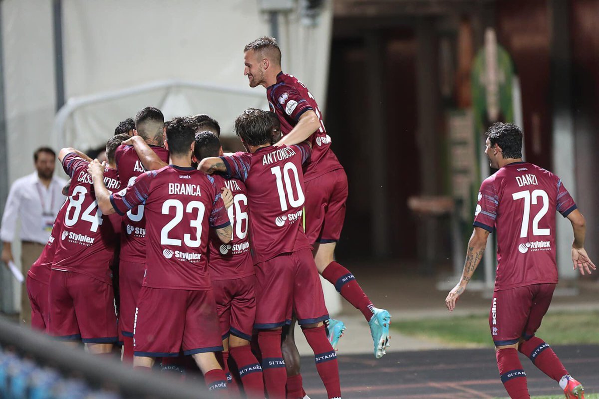 ascittadella73's tweet photo. Frare passa alla #Triestina.

Sei stagioni in granata per Domenico, 150 presenze totali dall’estate del 2018 e in campo in entrambe le sfortunate finali di Verona e Venezia. 

Grazie di tutto Dome e in bocca al lupo!🫶🏻

#frare #ascittadella https://t.co/gi3n72JDgx