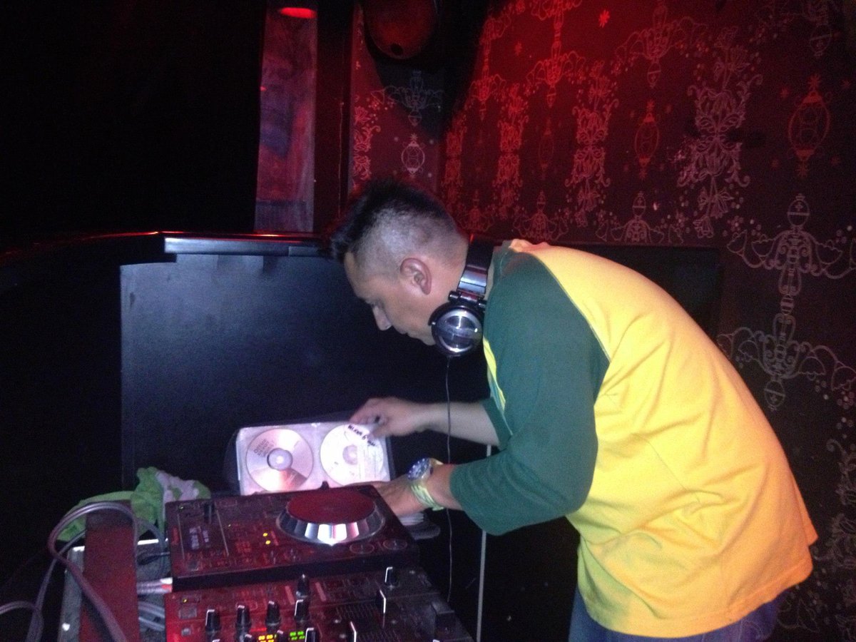 El Imperial se une a la pena de la familia y amigos de Pablo Palacios aka Dj Búnker. Abrazo grande y que la música siga por siempre. Descanse en paz.