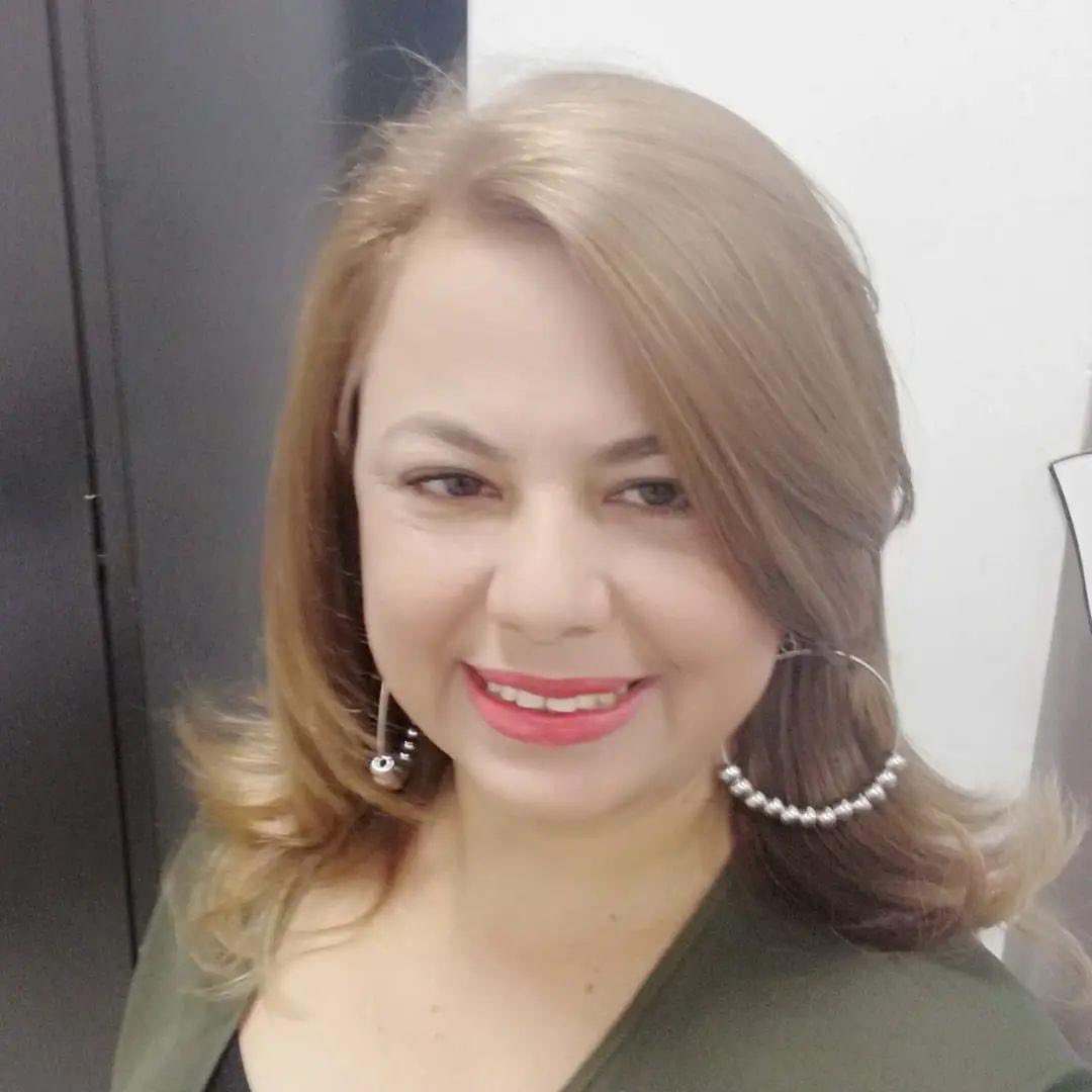QuintinQuinter's tweet photo. Después de 2 años del Gob del Presidente Petro, aunque no soy petrista y he criticado muchas cosas del Gob Nal; creo que es importante destacar que funcionarios como @CCSILVA86 en lo regional de la @ADR_Colombia lo han hecho muy bien. No es corrupto, tiene actitud  y proyecta lo que hace.

De igual manera la Dra. @Astrinavarro que con su liderazgo y capacidad en la @URestitucion le rinde.

Hoy, particularmente creo que se debe valorar un nombre de la talla del ex alcalde @FredysSocarrasR para esta segunda etapa del gobierno, valdría la pena su nombramiento en un cargo del orden nacional para beneficio de Valledupar y el @DptoDelCesar .