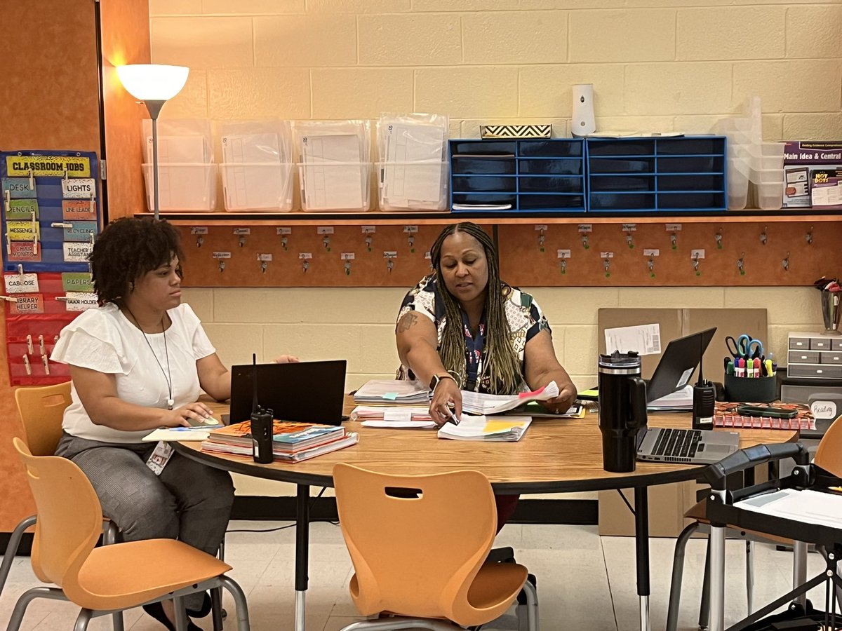 Brandi_Nichols_'s tweet photo. Exciting and productive PLC today! Our 3rd-grade team and literacy coach dove into new literacy strategies, sparking fresh ideas to boost student engagement and reading success. #TeamWork #Literacy #3rdGradeMagic https://t.co/66aCQEPv6O